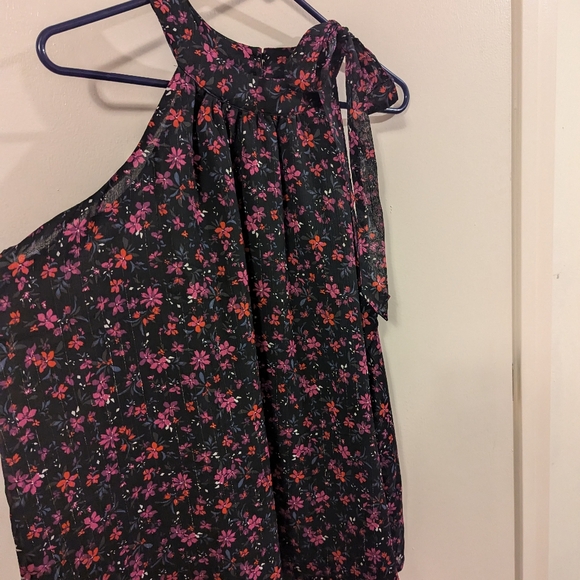 Top - Picture 3 of 3